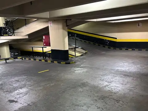 EN VENTA COCHERA EN SAN NICOLÁS