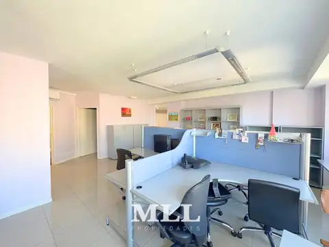 Riobamba y Av. Corrientes. Edificio moderno.  Venta. oficinas, Vista. Super Luminoso. Impecable estado!!