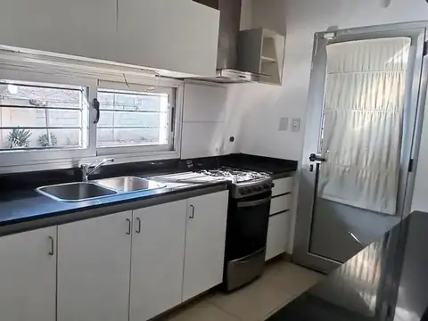 VENTA CASA VILLA RIVERA INDARTE 3 DORM PILETA