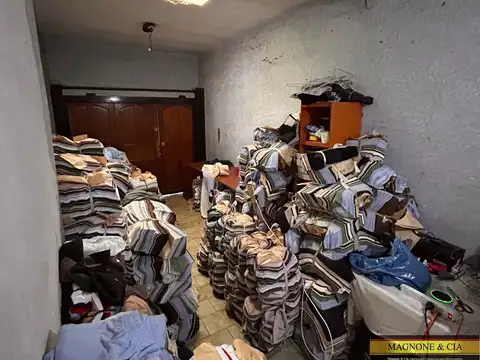 Casa en venta c/ cochera en Villa Lugano