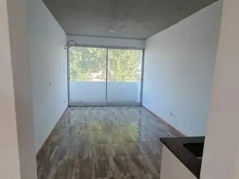 Departamento Monoambiente En Alquiler En San Miguel Centro Con Balcón