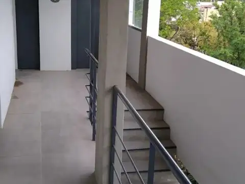 Departamento Monoambiente En Alquiler En San Miguel Centro Con Balcón