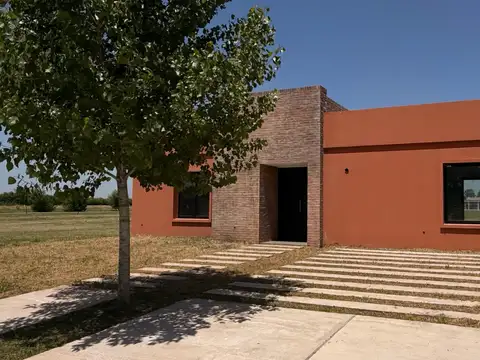 Casa en Venta en Lobos, USD 162.000