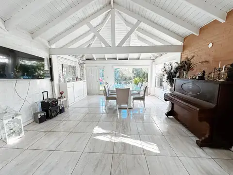 Casa 4 ambientes con 1 baño