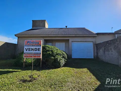 Casa sobre 9 de Julio, a solo 220 mts de Acceso Dr. Bastián. SAN JOSE.