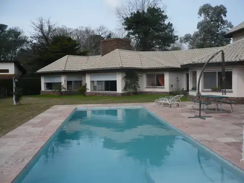 Venta espectacular CASA, con inmenso par y pil PARQUE LELOIR