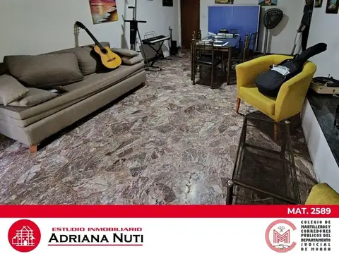 Chalet de 5 Ambientes en Barrio Güemes