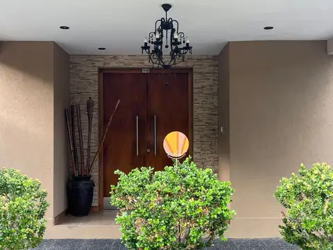 Casa en Alquiler de 4 dormitorios