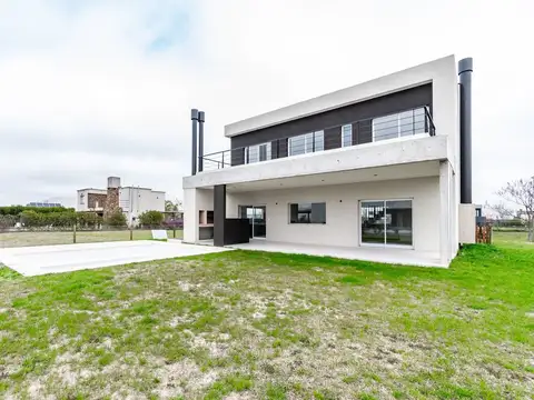 CASA 5 AMB-PILETA-QUINCH-A ESTRENAR-PUERTOS CEIBOS