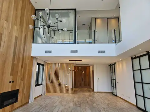 Avenida de los Lagos 100