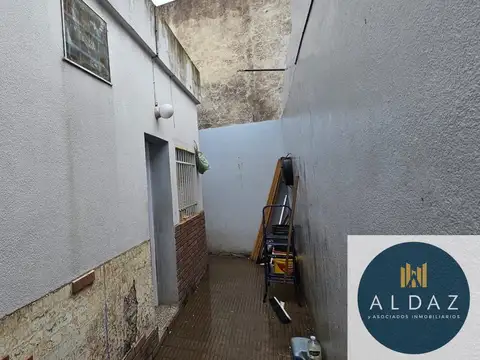 Se VENDE CASA de 2 dormitorios en Montevideo, Bahía Blanca 100