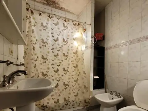 Casa en Venta con 5 cocheras