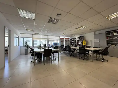 Teniente General Juan Domingo Peron 1600, Piso 5