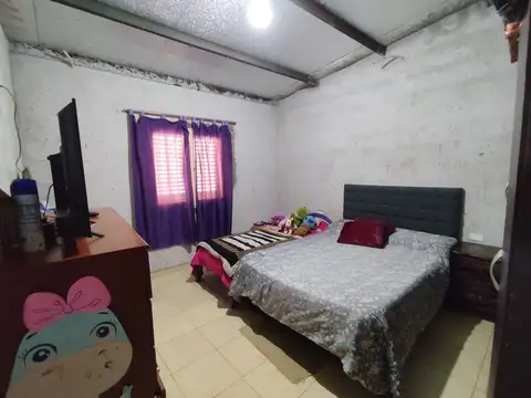 EN VENTA 2 CASAS 2 DORM C/U. B° EVITA. VILLA MARÍA