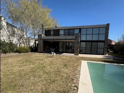 Casa en alquiler en Harás Santa María