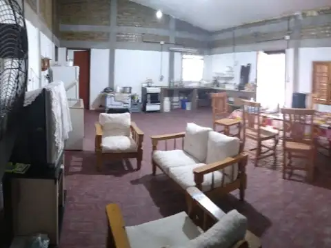 Casa 4 ambientes con 1 baño