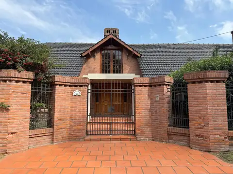 CASA QUINTA EN VENTA EN BARRIO EL CORTIJO, POLVORINES.
