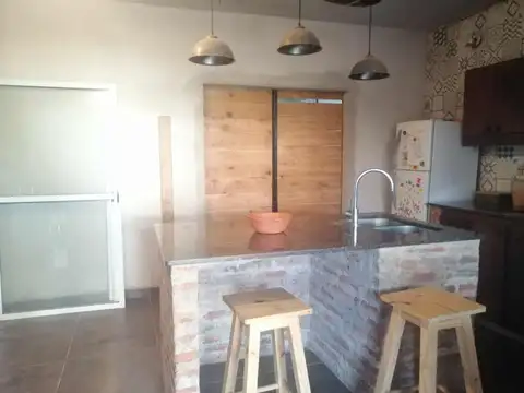 Casa 3 ambientes con 1 baño