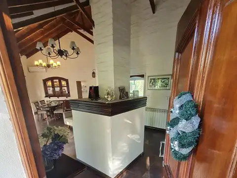 Casa en Venta con 4 cocheras