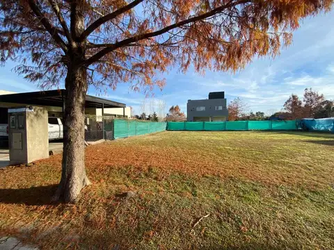 San Isidro Barrio Privado Brujas 700