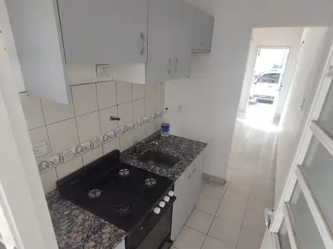 Casa 2 ambientes con 1 baño