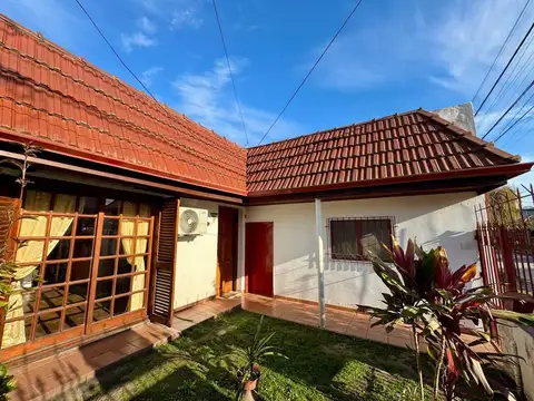 Casa en  Venta 172 e / 19 y 20