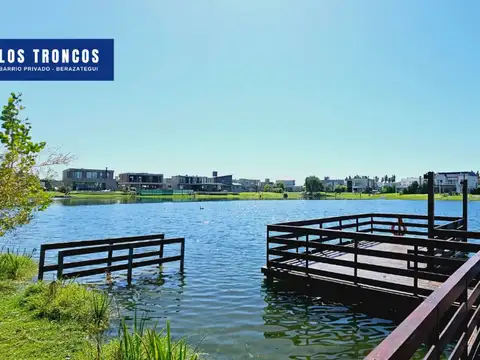 151 esquina 3 Barrio Los Troncos 100