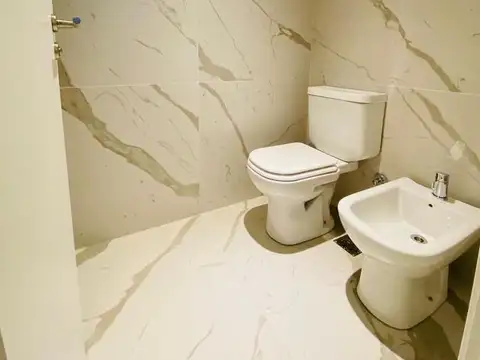 Martin Fierro, Thays Oficinas