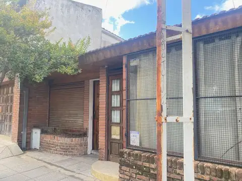 Casa 6 ambientes con 3 baños