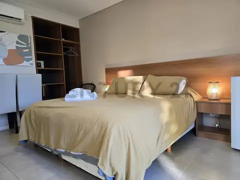 Av. Enrique Shaw, entre Av. Martin Pescador y Melgacho , Piso 1