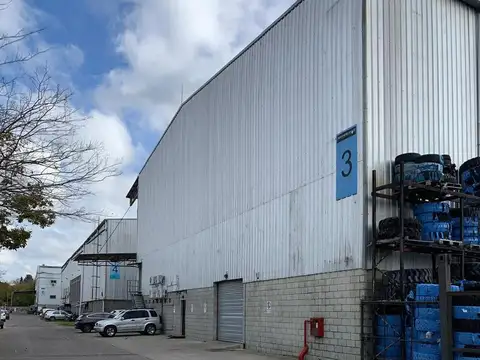 Depósito en alquiler en parque industrial multicliente