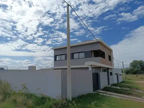 Casa en Venta en Salto, USD 84.000