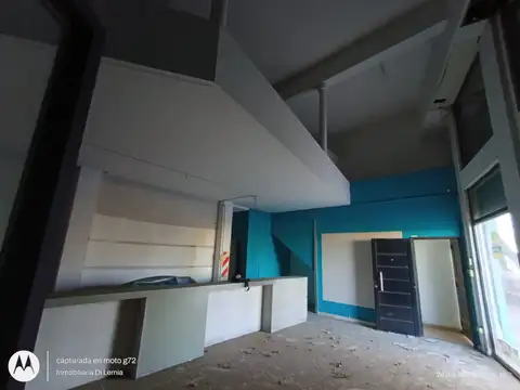 LOCAL COMERCIAL BERNAL OESTE