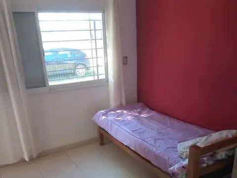 VENTA CASA 3 DORMITORIOS Y PATIO VERDE EN SAUCE