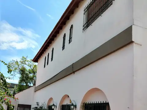 Casa 6 ambientes con 3 baños