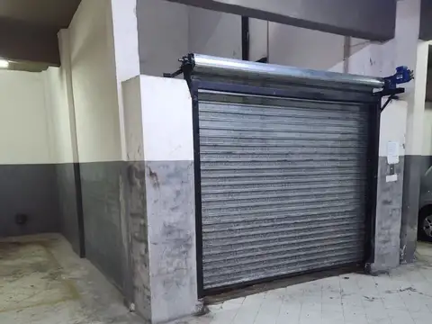 COCHERA EN VENTA- MONTEVIDEO Y BME. MITRE