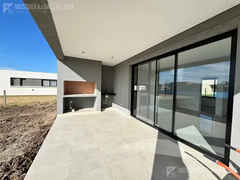 Casa en Venta en Pilar del Este - Santa Elena, USD 230.000