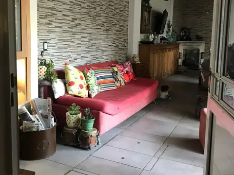 Casa en Venta en Bernal, USD 190.000