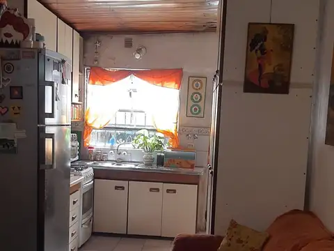 Casa 4 ambientes con 1 baño