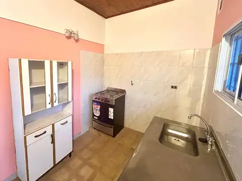 Casa 3 ambientes con 1 baño