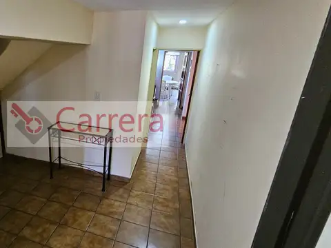 Casa 2 ambientes con 1 baño