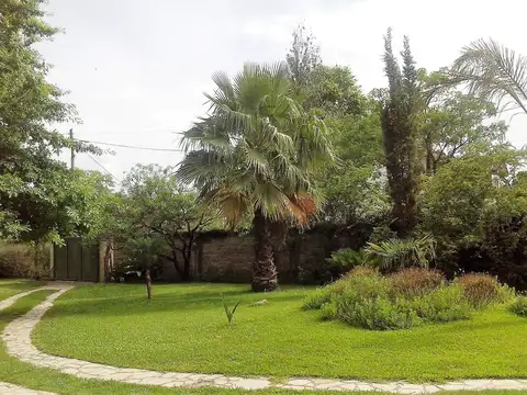 casa quinta en venta sobre calle comercial