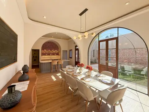 Casa de tres dormitorios en Barrio Lourdes