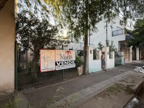 Lote comercial - 956m²  en L con salida a dos calles