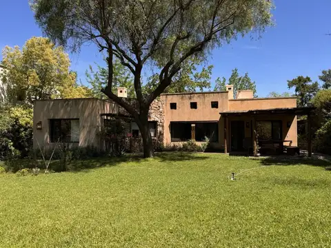 Casa en alquiler Villa Bertha - Benavidez