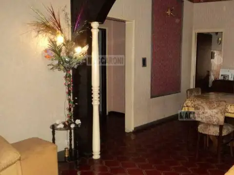 Casa - Venta - Argentina, La Matanza - ALICIA MOREAU DE JUSTO 3810