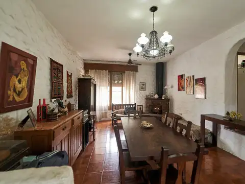 Casa venta en Av. Pellegrini ideal para inversores - Zona Oeste rosario