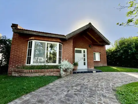 Calle Almafuerte 3900