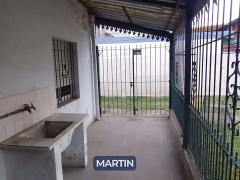 Casa en Alquiler con 1 cochera