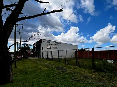 Local en Alquiler Via Púb.